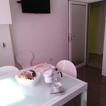 Vittoria Apartment